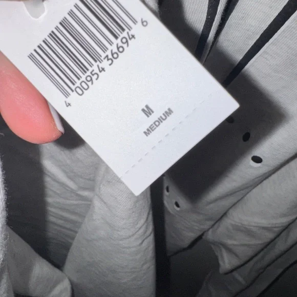 NWT Disney Star Wars Spirit Jersey, Long Sleeve Tee with Heart Design - Medium - Picture 4 of 4